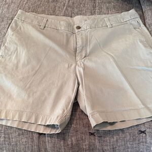 lululemon athletica Gray Flat Front Men Shorts